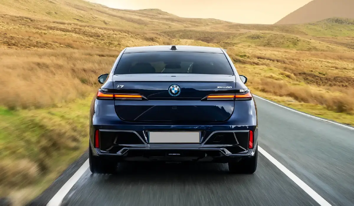 BMW - i7 M70 xDrive - Best Electric Car Rentals - Best Preowned Electric Car - Exclusive Concierge Club.webp